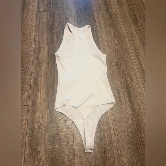 Abercrombie & Fitch Soft A&F White Ribbed High Neck Razorback Bodysuit Size S - Picture 4 of 5